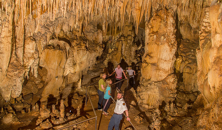 Mulwaree Cave | tourist attraction | Muilwaree Cave Track, Wombeyan Caves NSW 2580, Australia | 0248435976 OR +61 2 4843 5976