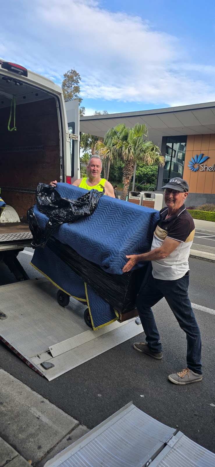 Piano Pickup | 22 Phillip Cres, Barrack Heights NSW 2528, Australia | Phone: 0433 618 239