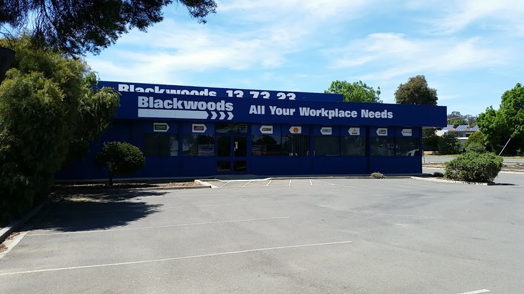 Blackwoods Bendigo | 27 Deborah St, Bendigo VIC 3550, Australia | Phone: (03) 5432 4400