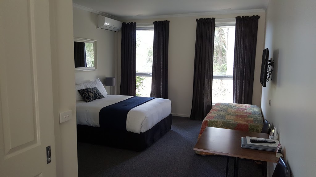 Prom Country Lodge | lodging | 3800 S Gippsland Hwy, Foster VIC 3960, Australia | 0356822022 OR +61 3 5682 2022