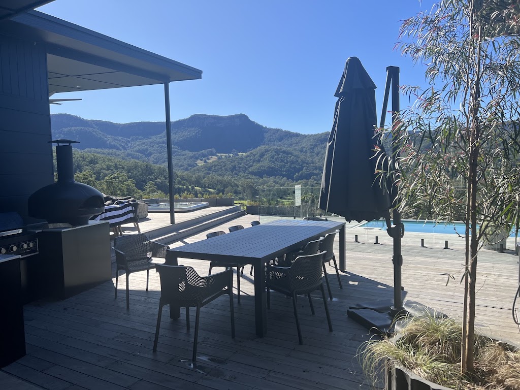 Skin & Bones | 90-92 Jerry Bailey Rd, Shoalhaven Heads NSW 2535, Australia | Phone: 0405 665 581