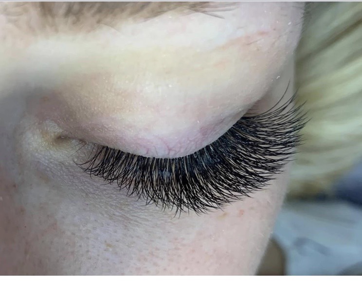 Thi Lashes | 4 Savery Pl, Fairfield West NSW 2165, Australia | Phone: 0424 010 585