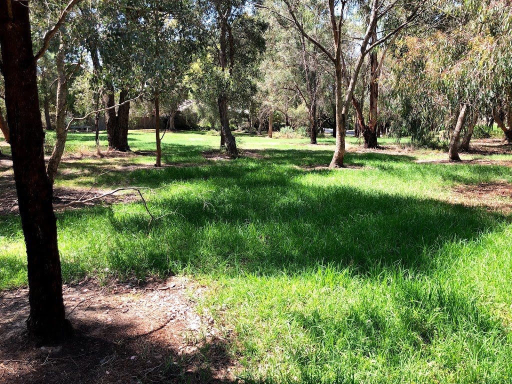 Avon Avenue Reserve | park | 8 Avon Ave, Mitcham VIC 3132, Australia