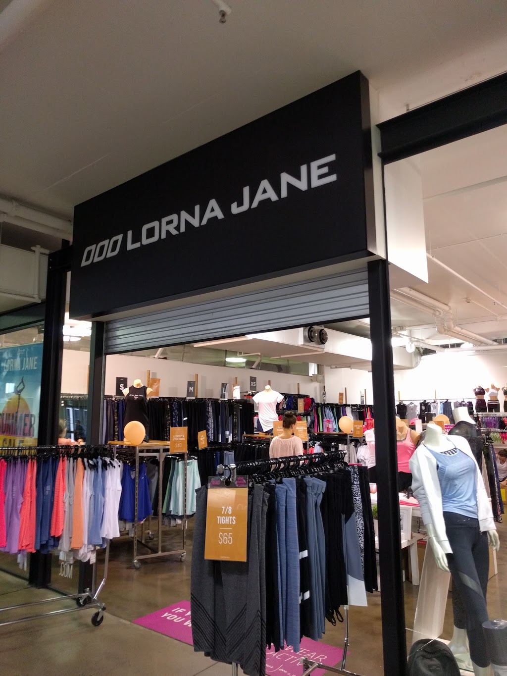 Lorna Jane | clothing store | Shop T41, DFO, 16 Amazons Pl, Jindalee QLD 4074, Australia | 0737157609 OR +61 7 3715 7609