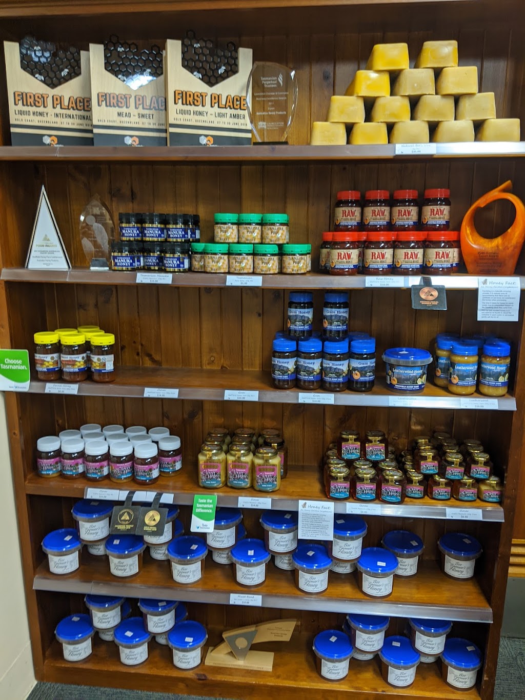 Australian Honey Products | 121 Main St, Sheffield TAS 7306, Australia | Phone: 1300 161 161