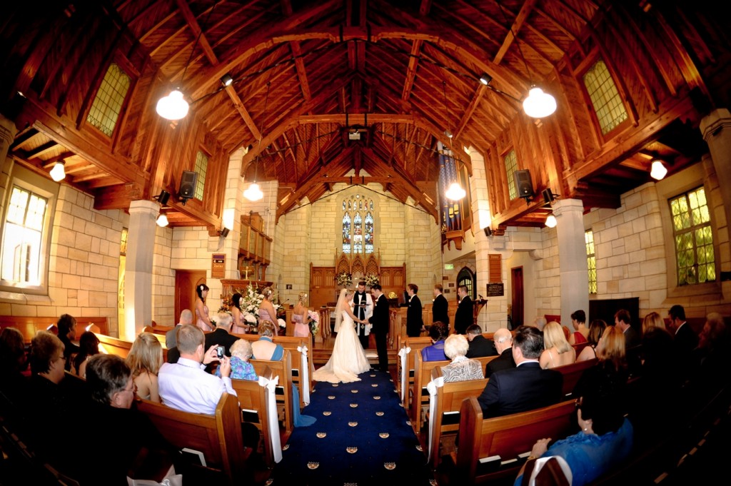 Pymble Anglican Church, St Swithuns | church | 2A Telegraph Rd, Pymble NSW 2073, Australia | 0294887377 OR +61 2 9488 7377