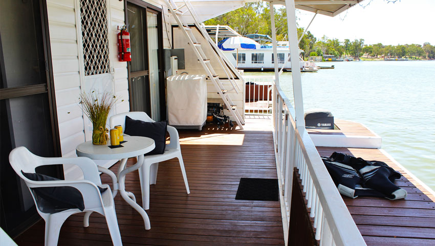 Morgan Waterfront Marina/Slipway |  | 57 Oval Rd, Morgan SA 5320, Australia | 0488063811 OR +61 488 063 811