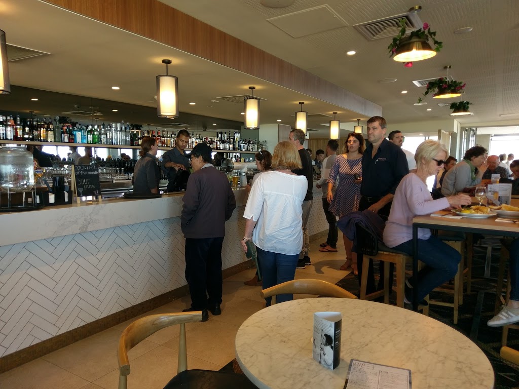 Headland Hotel Bistro and Restaurant (2 Headland Ave) Opening Hours