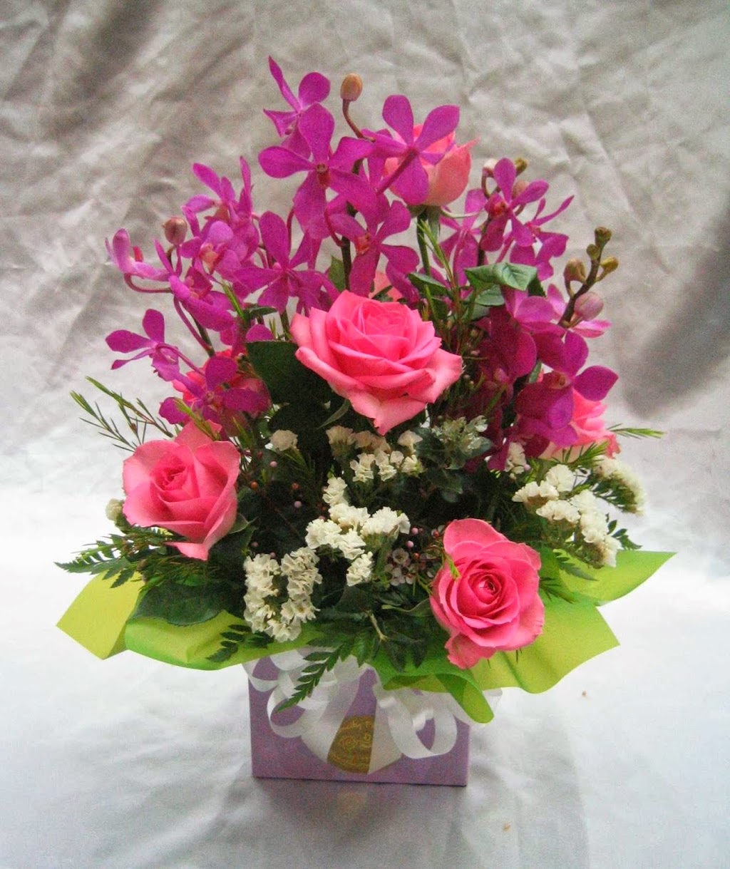 Southcity Florist | florist | Kiosk 2, Southcity Shopping Centre, 1-7 Tanda Place, Glenfield Park, Wagga Wagga NSW 2650, Australia | 0269314562 OR +61 2 6931 4562
