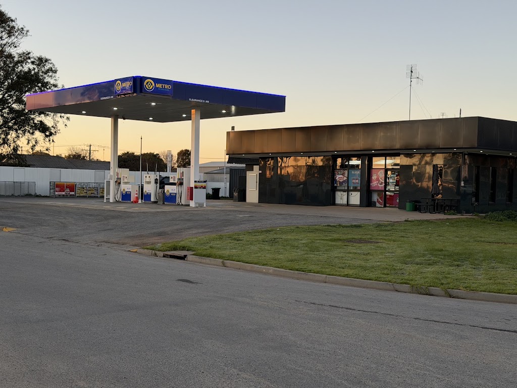 Metro petroleum finley | 16/20 Murray St, Finley NSW 2713, Australia | Phone: (03) 5883 1782