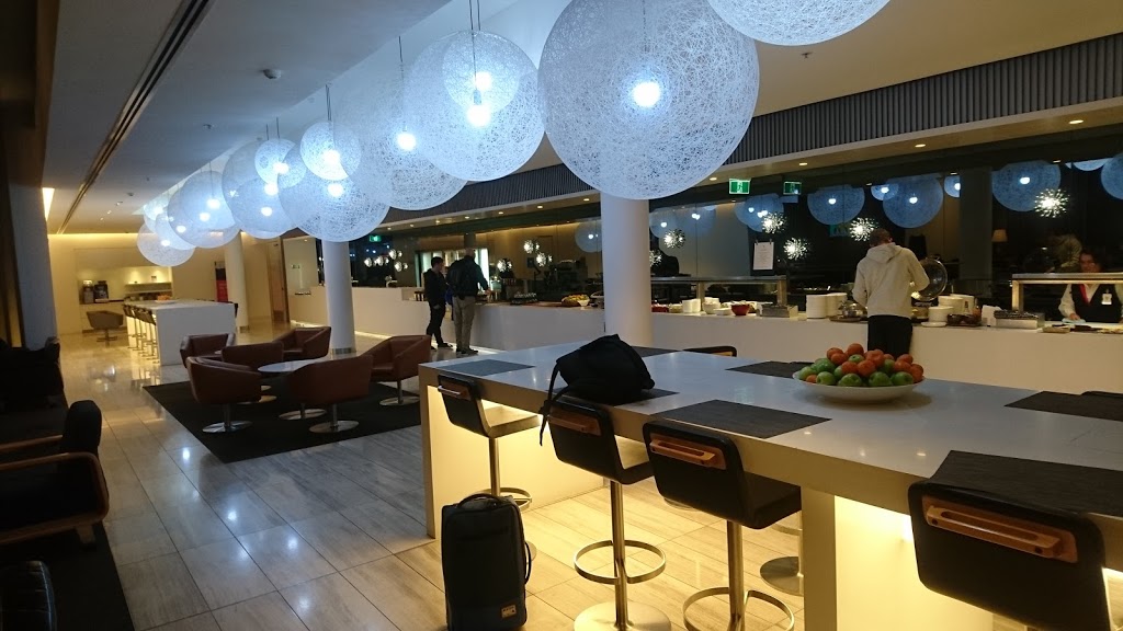 Qantas Business Lounge Canberra | Canberra Airport, Terminal Ave, Pialligo ACT 2609, Australia | Phone: 13 11 31