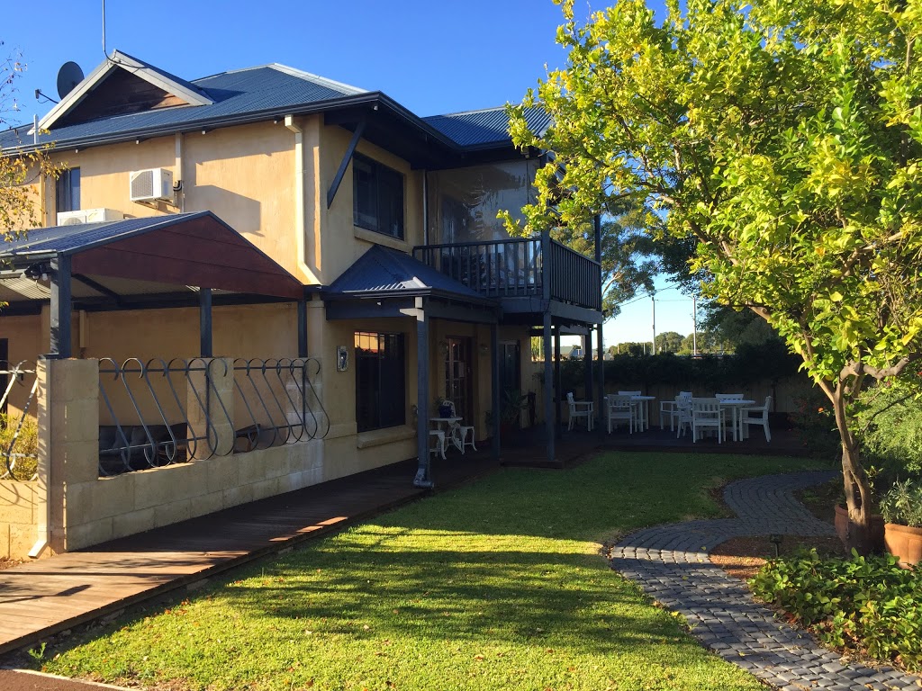 Observatory Guest House | 7 Brown St, Busselton WA 6280, Australia | Phone: (08) 9751 3336