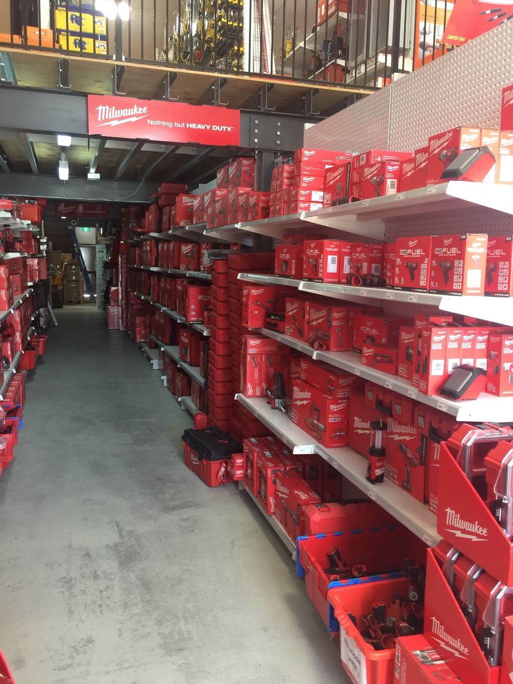 Sydney Tools Castle Hill | hardware store | 4/7-13 Victoria Ave, Castle Hill NSW 2154, Australia | 0298997005 OR +61 2 9899 7005