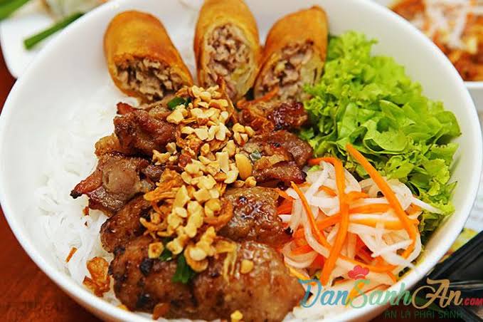 A&J Vietnamese Restaurant | restaurant | 88 Bradley St, Guyra NSW 2365, Australia | 0426611394 OR +61 426 611 394