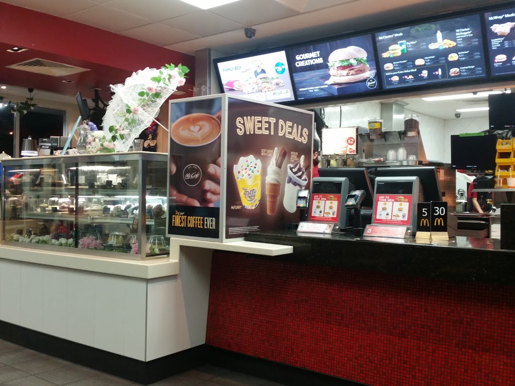 McDonalds Ayr | meal takeaway | 260A Queen St, Ayr QLD 4807, Australia | 0747835811 OR +61 7 4783 5811