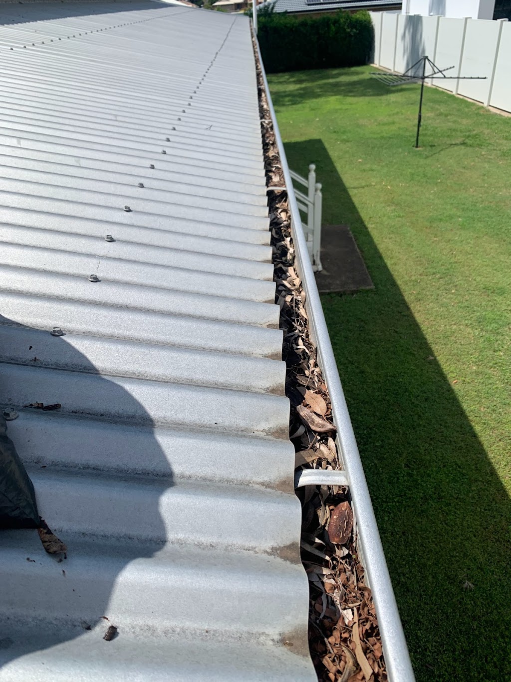 CPR Exterior Cleaning | 24 Holland St, Bargara QLD 4670, Australia | Phone: 0422 318 918