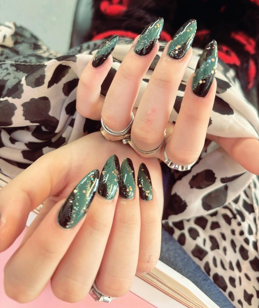 Lovely Nails Station | Unit 4/8 Walters St, Lowood QLD 4311, Australia | Phone: 0411 123 979