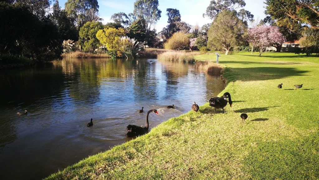 G.L. Basterfield Park | park | Hampton East VIC 3188, Australia