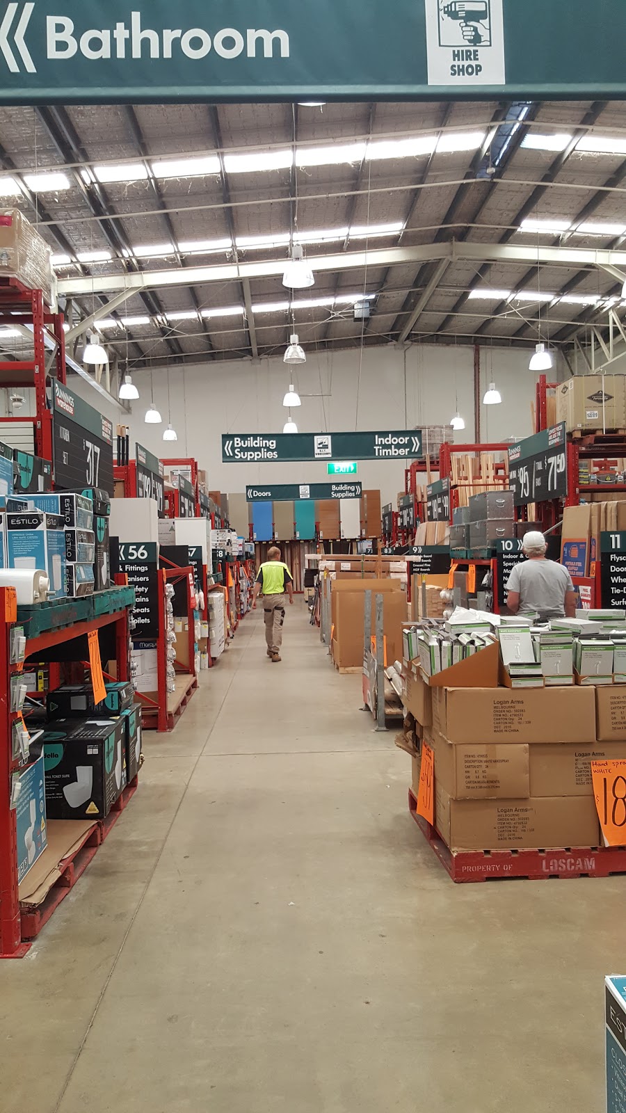 Bunnings Bonnyrigg | hardware store | 1-9 Bonnyrigg Ave, Bonnyrigg NSW 2177, Australia | 0297323800 OR +61 2 9732 3800