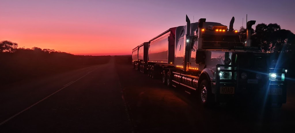 G&B Haulage | 39 Shark Lake Rd, Monjingup WA 6450, Australia | Phone: 0417 971 551