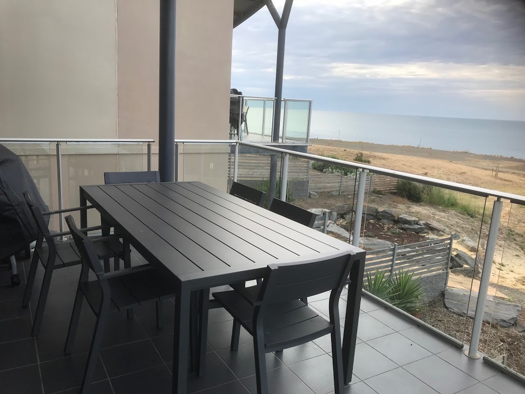 Penneshaw Oceanview Apartments (No 36 Howard) | lodging | 36 Howard Dr, Penneshaw SA 5222, Australia | 0413800209 OR +61 413 800 209