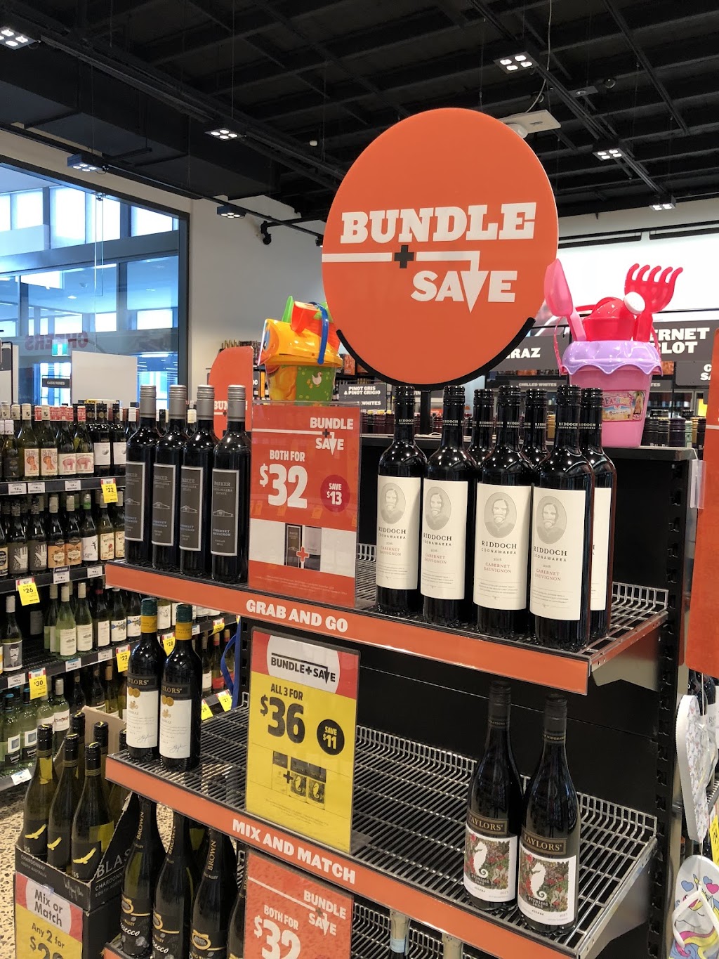 BWS Seacrest (Geraldton South) | liquor store | 75 Barrett Dr, Wandina WA 6530, Australia | 0899608209 OR +61 8 9960 8209