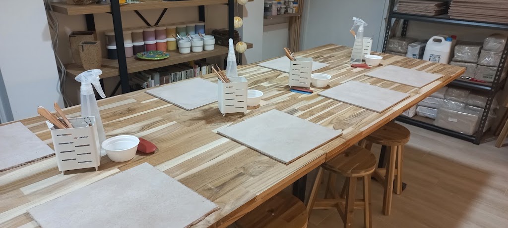 Lake House Clay and Art Studio | 75 Skye Point Rd, Coal Point NSW 2283, Australia | Phone: 0403 129 666