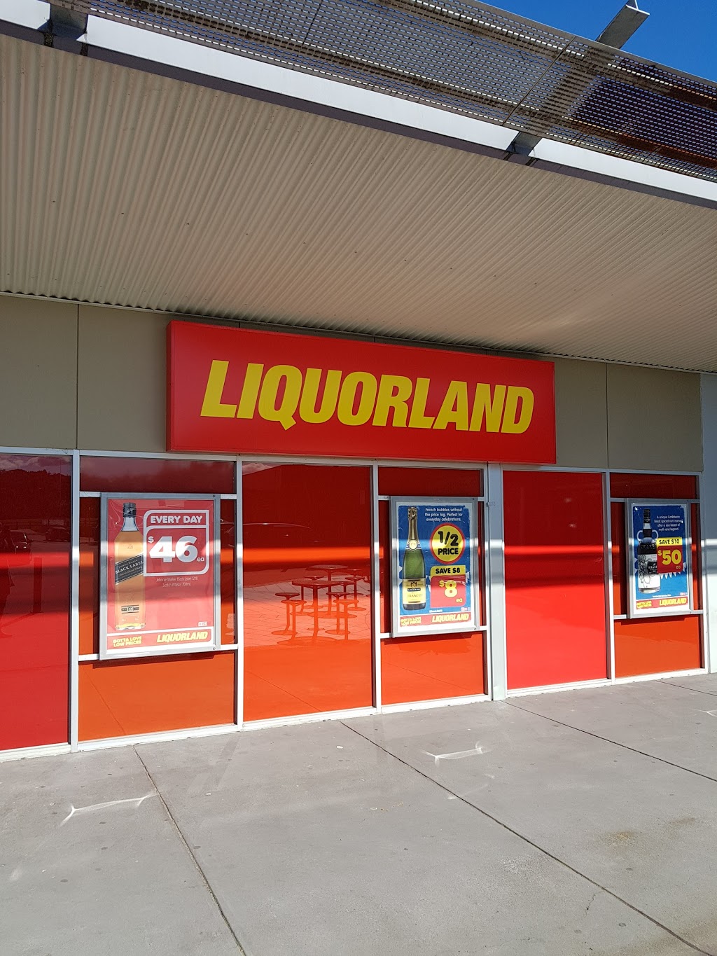 Liquorland Berwick North | store | shop 6/212-225 Parkhill Dr, Berwick VIC 3806, Australia | 0397052803 OR +61 3 9705 2803