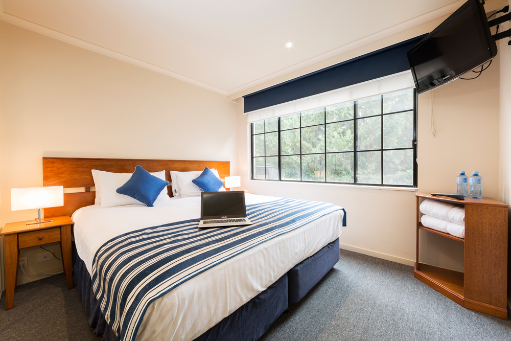 Canberra Parklands Central Hotel Apartments | lodging | 6 Hawdon Pl, Dickson ACT 2602, Australia | 0262627000 OR +61 2 6262 7000