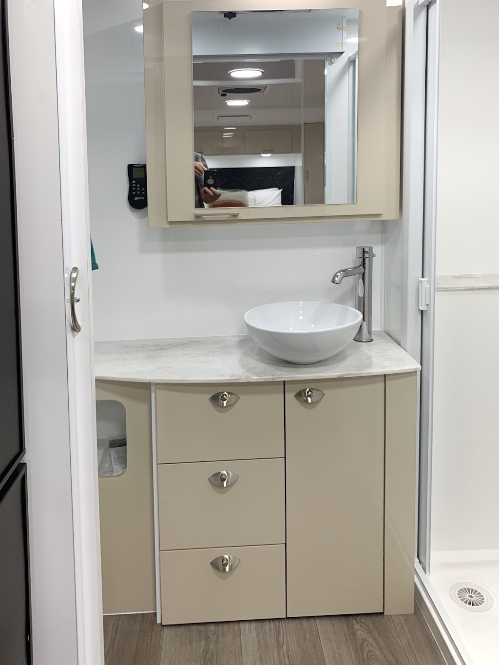 Travelhome | 42 Mitchell Rd, Cardiff NSW 2285, Australia | Phone: (02) 4953 7141