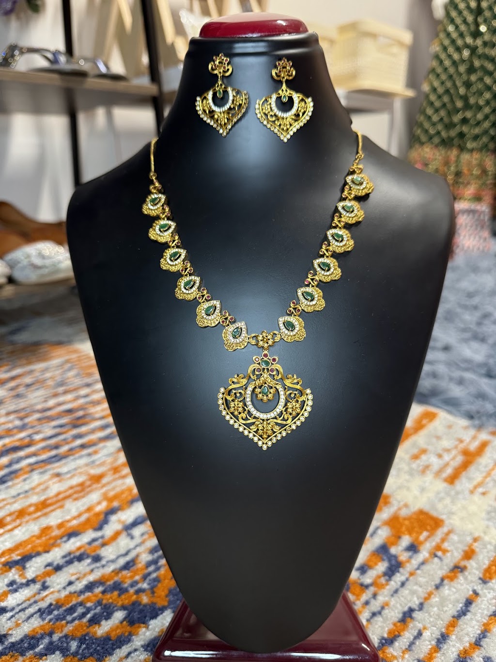 Divine Collection | 15A Hardes Ave, Maryland NSW 2287, Australia | Phone: 0411 575 910