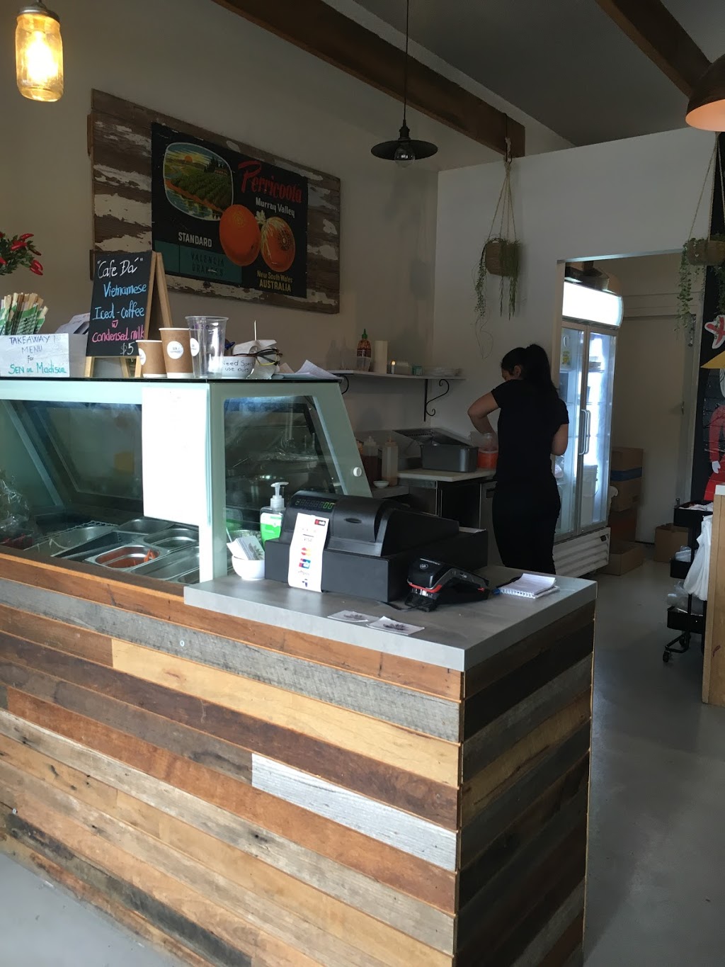 Sen Express Vietnamese Street Food and Juice Bar | cafe | 616 High St, Echuca VIC 3564, Australia | 0354800031 OR +61 3 5480 0031