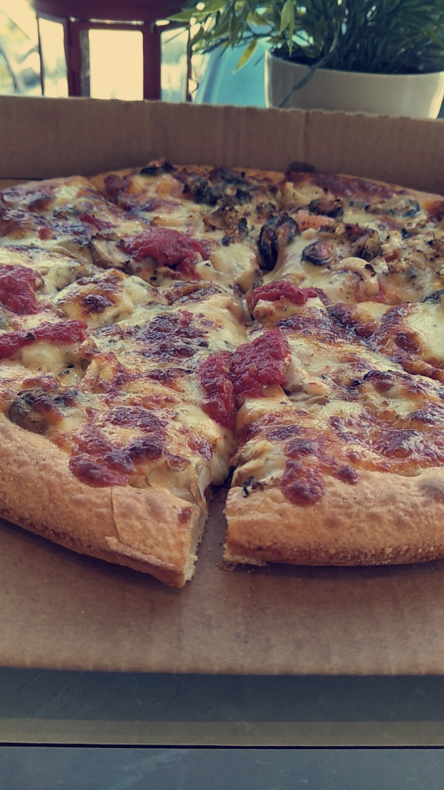 Jessies Pizza | meal delivery | 119/135 Thompson Ave, Cowes VIC 3922, Australia | 0359523935 OR +61 3 5952 3935