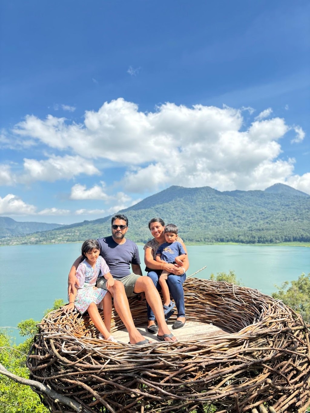 Holidazzle PTY LTD | 207 Belvedere Dr, Spring Mountain QLD 4300, Australia | Phone: 0435 072 578