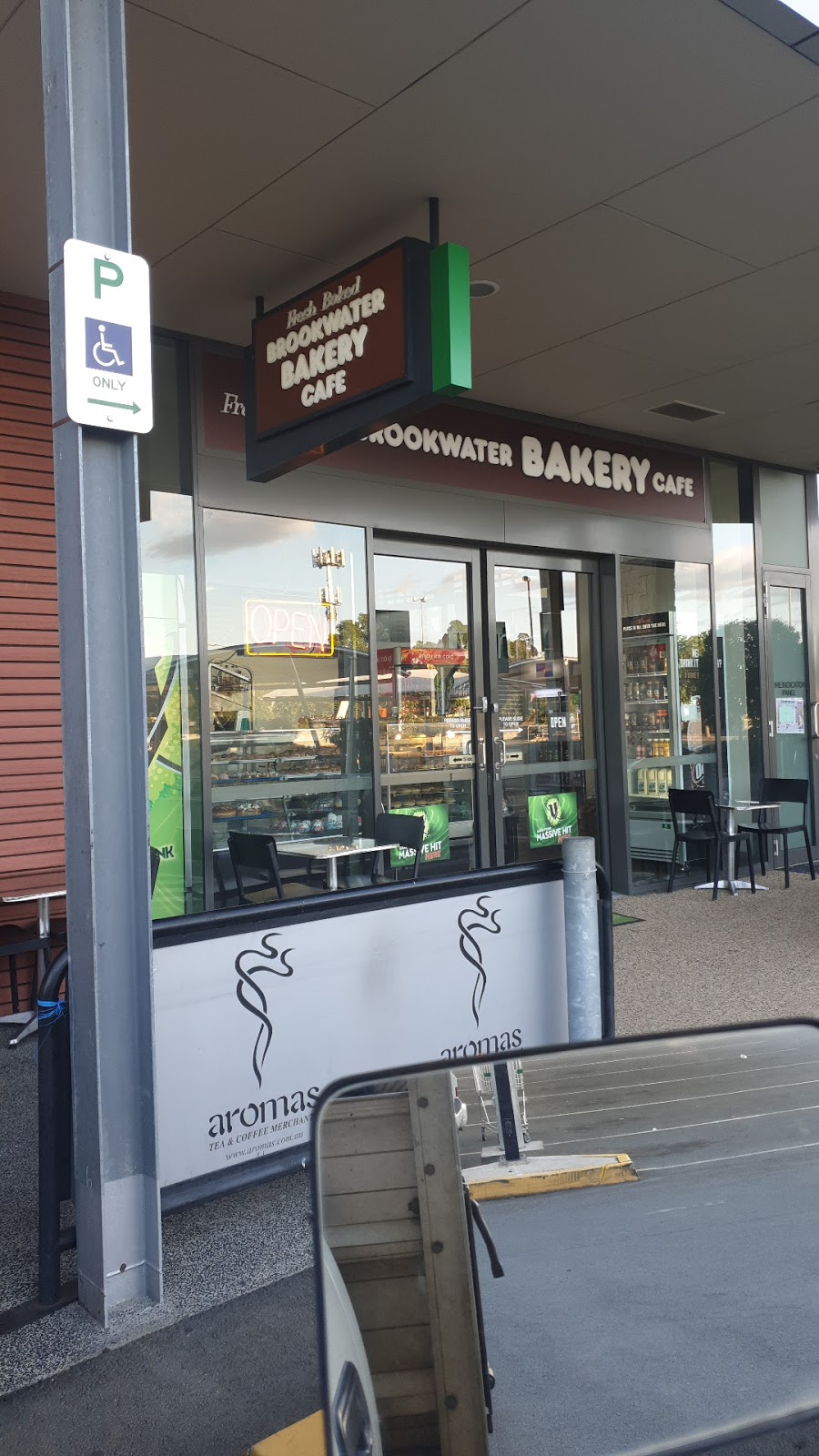 Brookwater Bakery Cafe | bakery | 2 Tournament Dr, Brookwater QLD 4300, Australia | 0738147632 OR +61 7 3814 7632