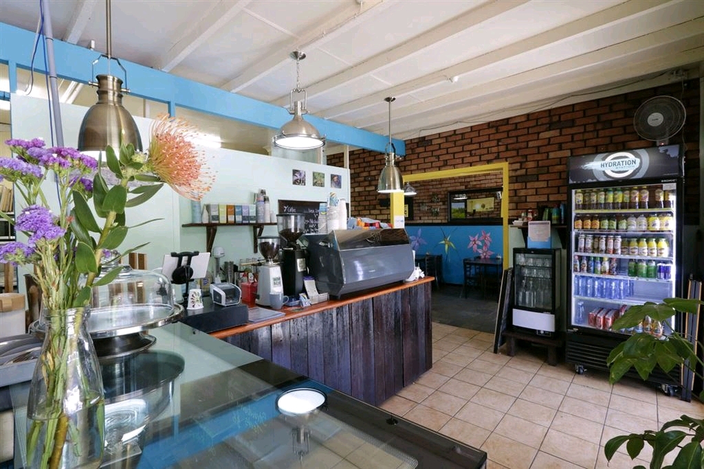Flying Duck | cafe | 4/86 Hampton St, Bridgetown WA 6255, Australia | 0897611715 OR +61 8 9761 1715