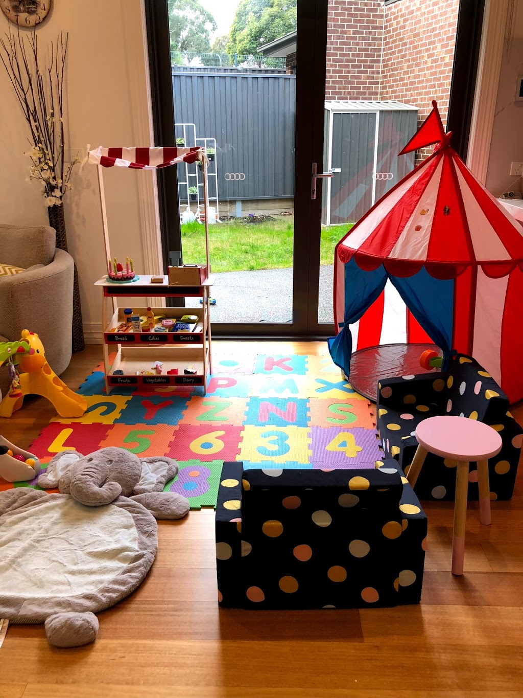 A PLACE 2B Family Day Care (Mothers love child care group) | 5/12 Glenmanor Cl, Templestowe VIC 3106, Australia | Phone: 1300 543 722