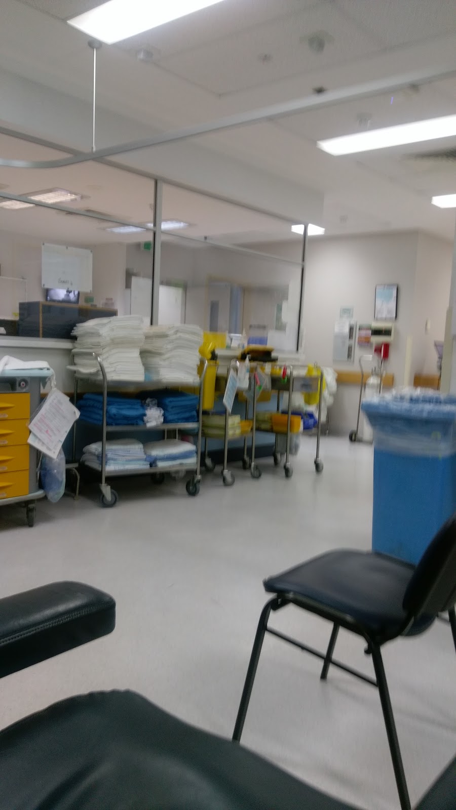 Wyong Public Hospital | hospital | Visiting hours NSW 2263, Pacific Hwy, Hamlyn Terrace NSW 2259, Australia | 0243948000 OR +61 2 4394 8000