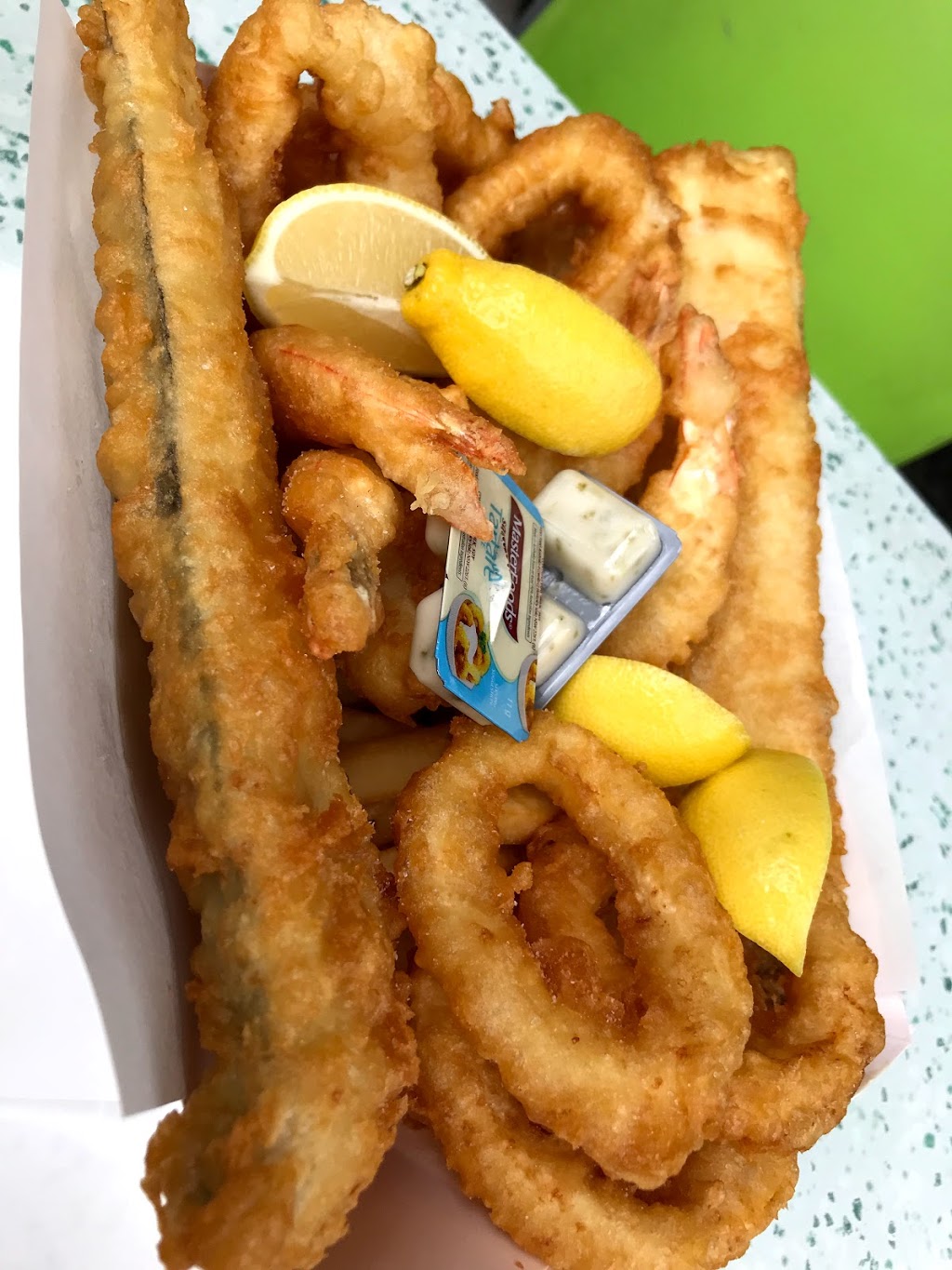 Hahndorf Fish And Chips | restaurant | 44 Mount Barker Rd, Hahndorf SA 5245, Australia | 0883881243 OR +61 8 8388 1243