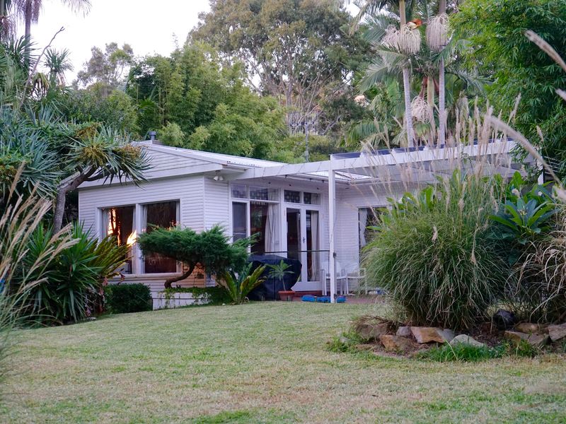 Wisteria Cottage | lodging | 265 Del Monte Pl, Copacabana NSW 2261, Australia | 0418262454 OR +61 418 262 454