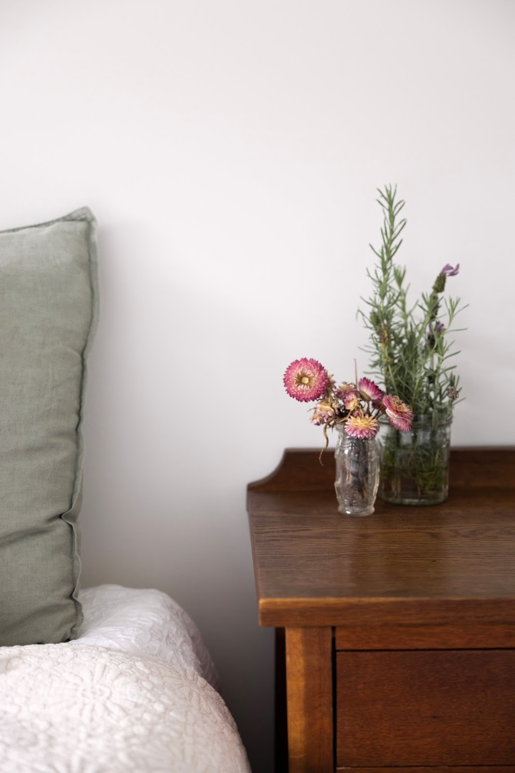 Backbeach Villa | 29 Carrington St, Woolgoolga NSW 2456, Australia | Phone: (02) 6654 1148