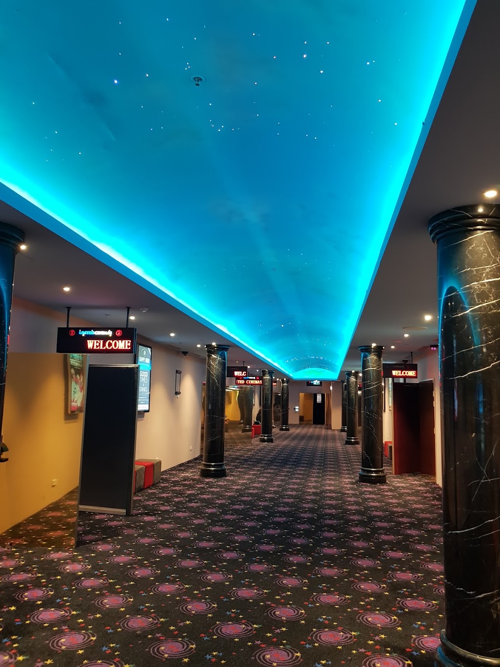 United Cinemas | movie theater | 340 Craigieburn Rd, Craigieburn VIC 3064, Australia | 0386922530 OR +61 3 8692 2530