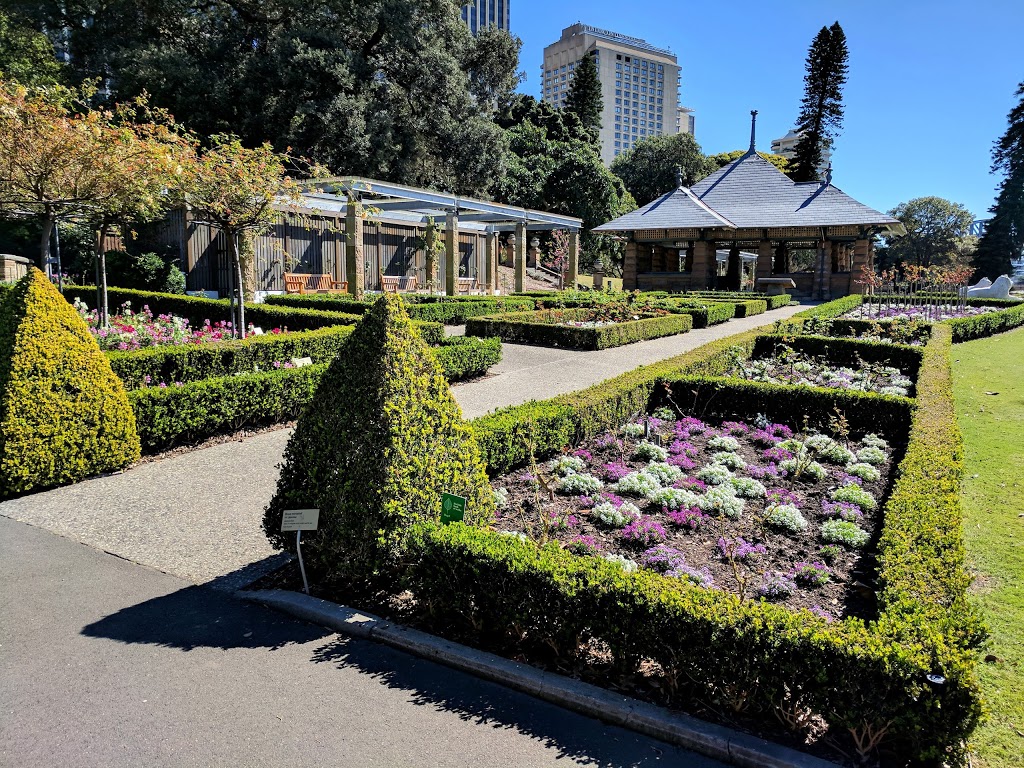 Rose Garden & Pavilion | park | Royal Botanic Gardens, Mrs Macquaries Rd, Sydney NSW 2000, Australia | 0292318111 OR +61 2 9231 8111