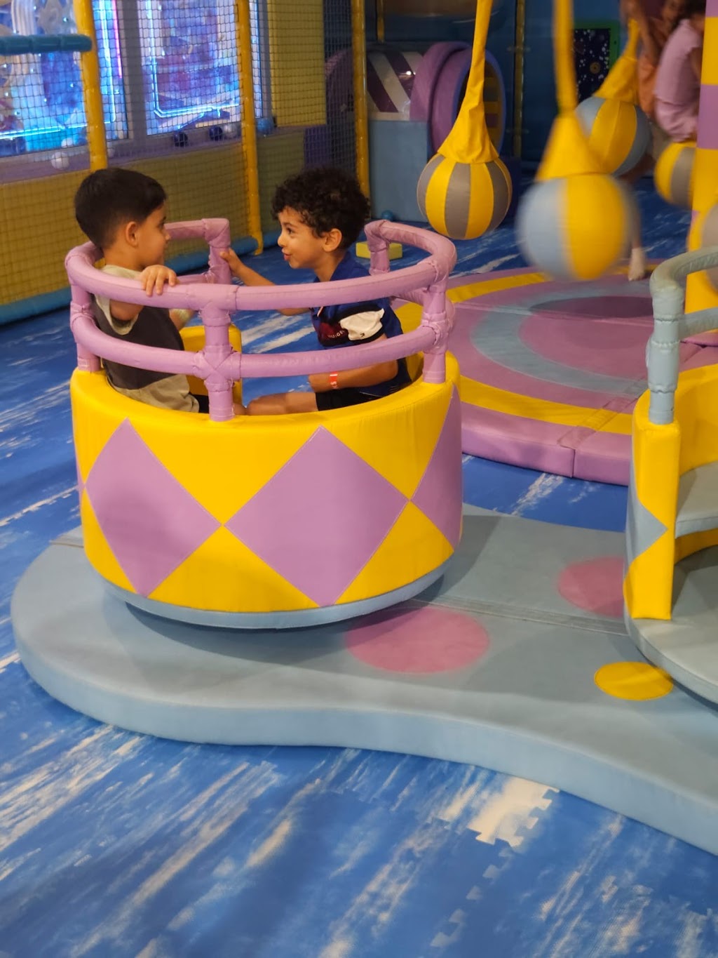 Chipmunks Playland & Café St Marys | 382-396 Great Western Highway, Entry via, Sainsbury St, St Marys NSW 2760, Australia | Phone: (02) 6331 9804