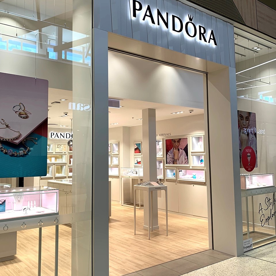 Pandora Toombul | jewelry store | SP094 Toombul Shopping Centre 1015 Southgate Road, Toombul QLD 4012, Australia | 0736304000 OR +61 7 3630 4000