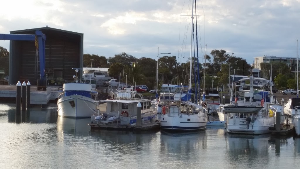 Fishermans Wharf Marina | 864 Boat Harbour Dr, Urangan QLD 4655, Australia | Phone: (07) 4128 9119