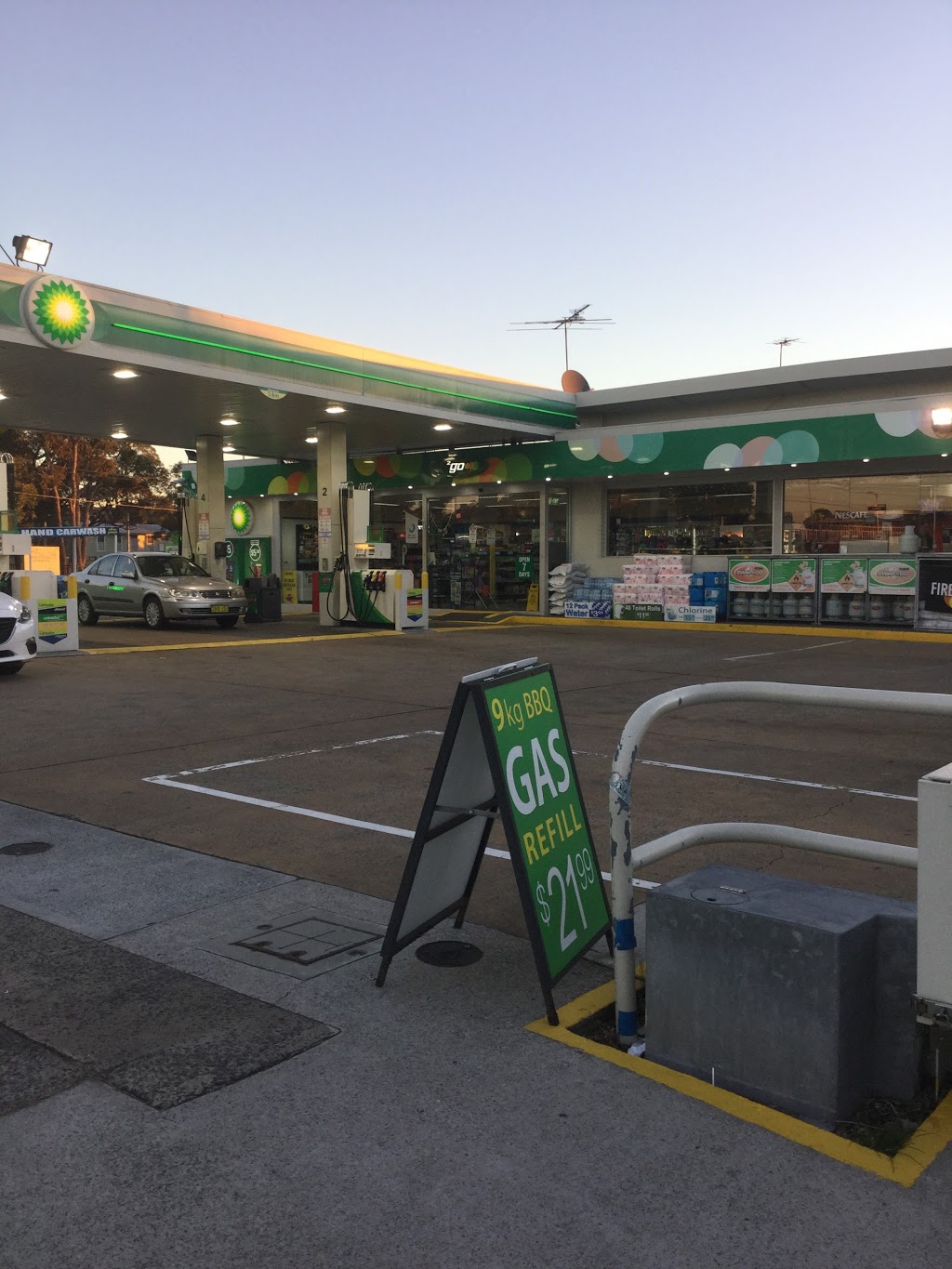 BP | gas station | 127 Loftus Ave, Loftus NSW 2232, Australia | 0295215017 OR +61 2 9521 5017