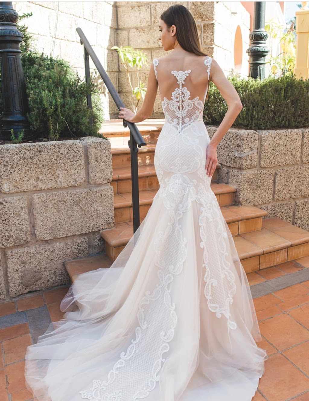 Pearl Bridal - Designer Wedding Dresses | 1/2460 Gold Coast Hwy, Mermaid Beach QLD 4218, Australia | Phone: 0451 699 877