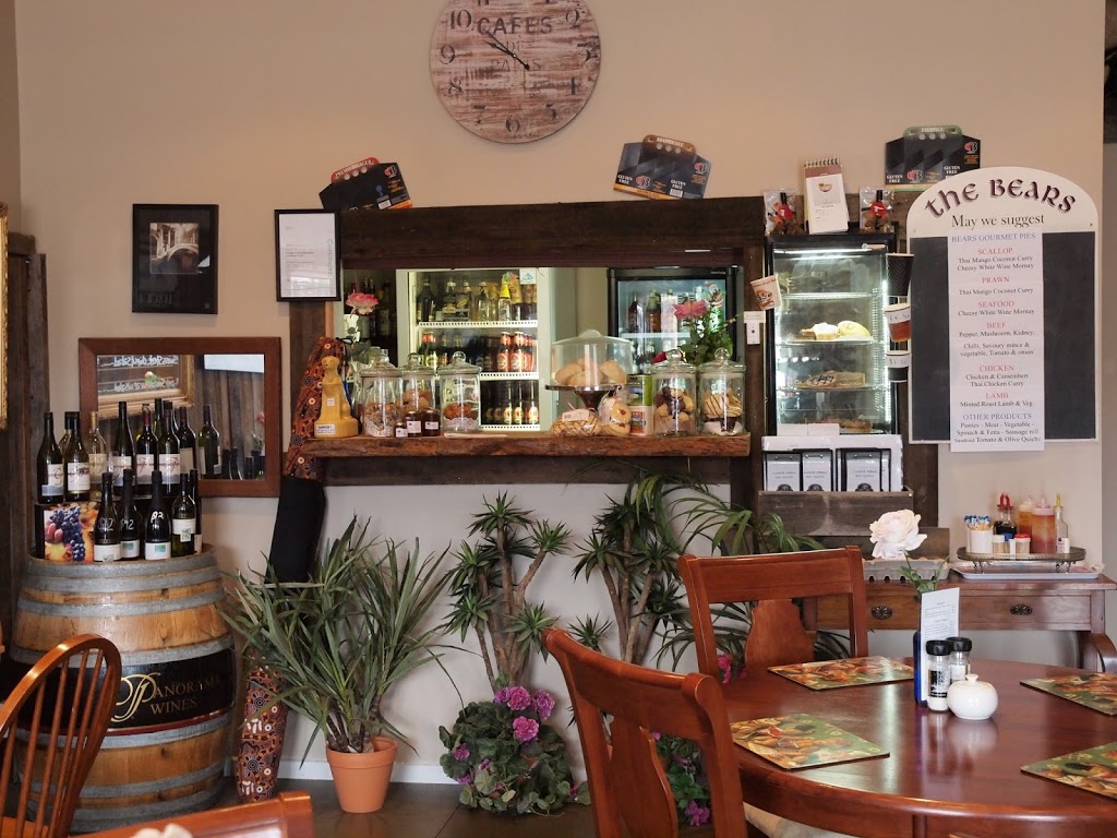 Bears Went Over the Mountain | cafe | 2 Church St, Geeveston TAS 7116, Australia | 0362970110 OR +61 3 6297 0110
