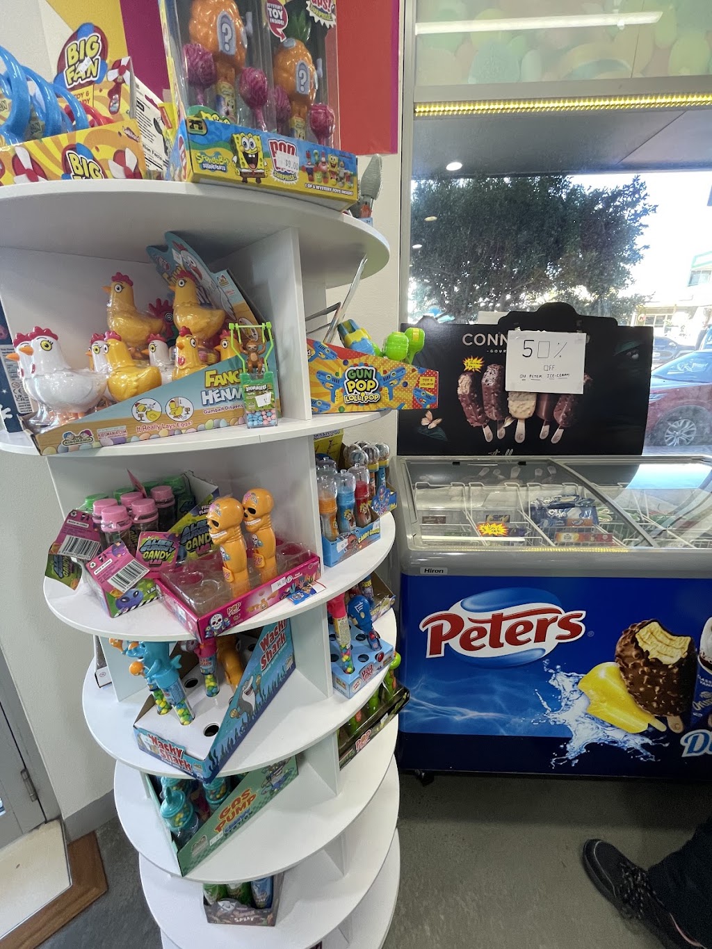 Lolly Castle Hussky | 3/57 Owen St, Huskisson NSW 2540, Australia | Phone: 0490 051 464